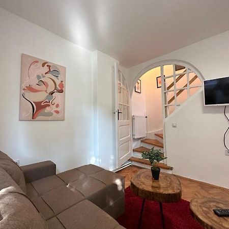 Boho Apartment Ni Екстериор снимка